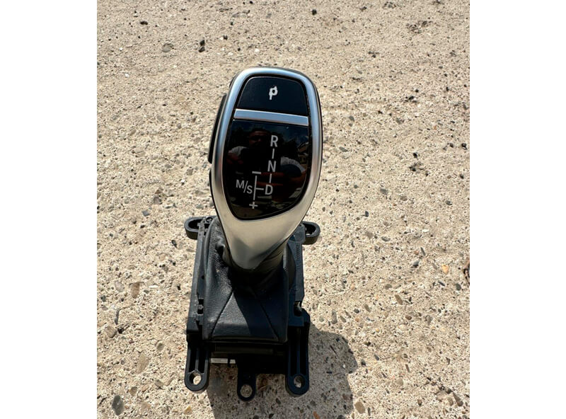 Piesă auto cod 929152801