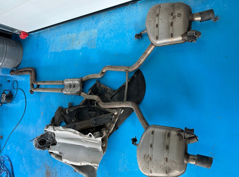 Piesă auto cod 18307646931